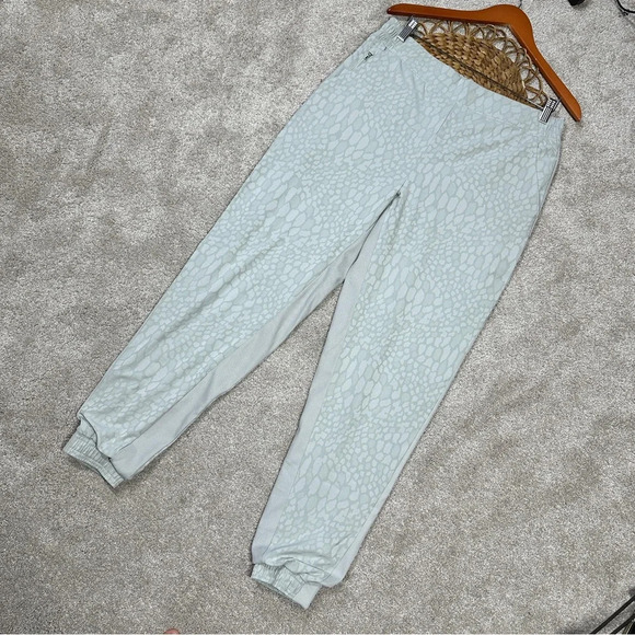 Athleta Brooklyn Lined Textured Jogger Pants Lined Serpentine Coast Grey Size 14 - Picture 3 of 16